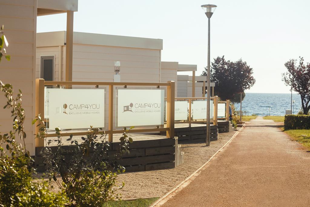 Mobile Homes Premium Vista Mare Park Umag By Camp4You Екстер'єр фото